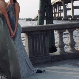 ELEGANT DRESS/PROM DRESS